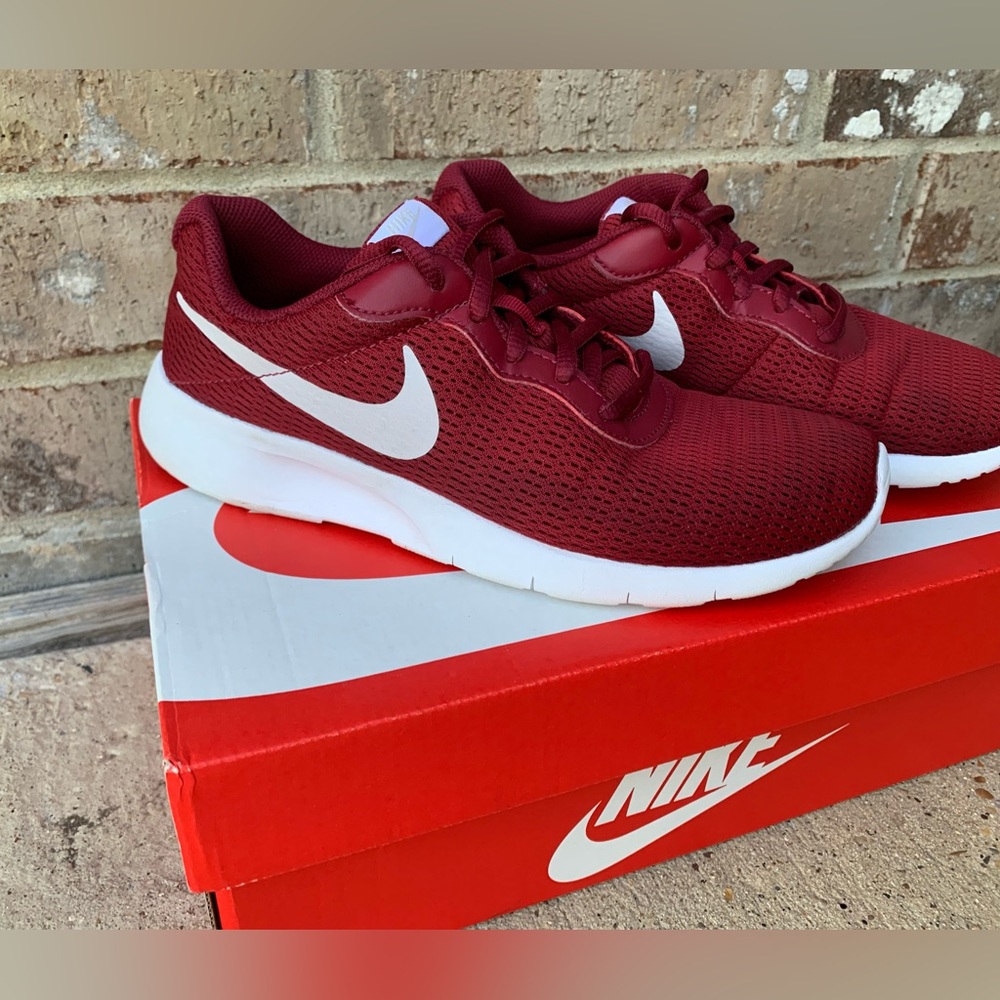 Burgundy athletic nike shoes. Size 5.5